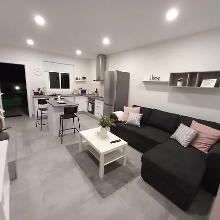 Mireya Vila Icod De Los Vinos